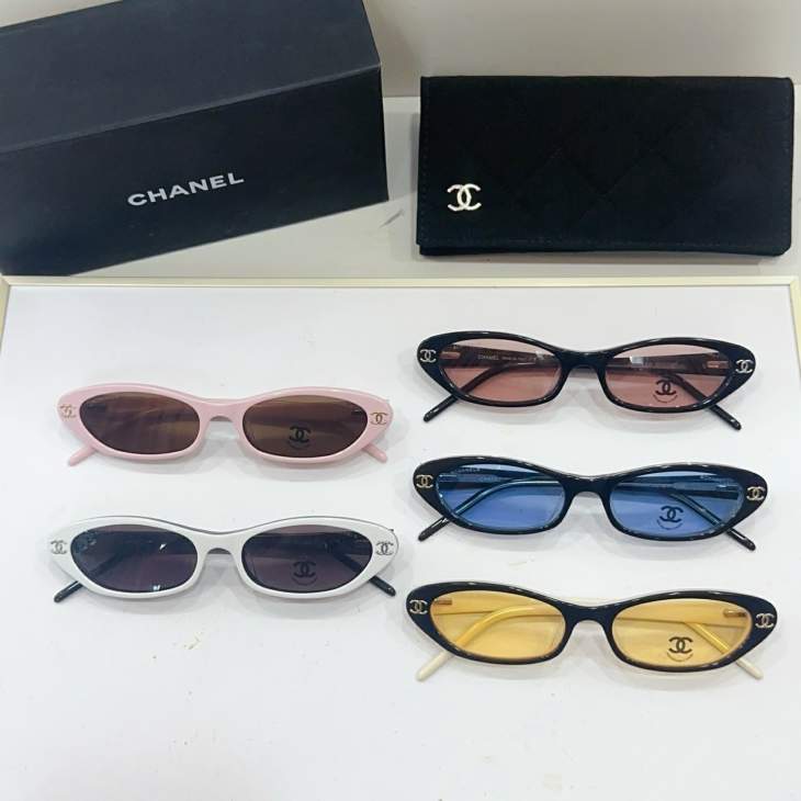 Picture of Chanel Sunglasses _SKUfw76771044fw